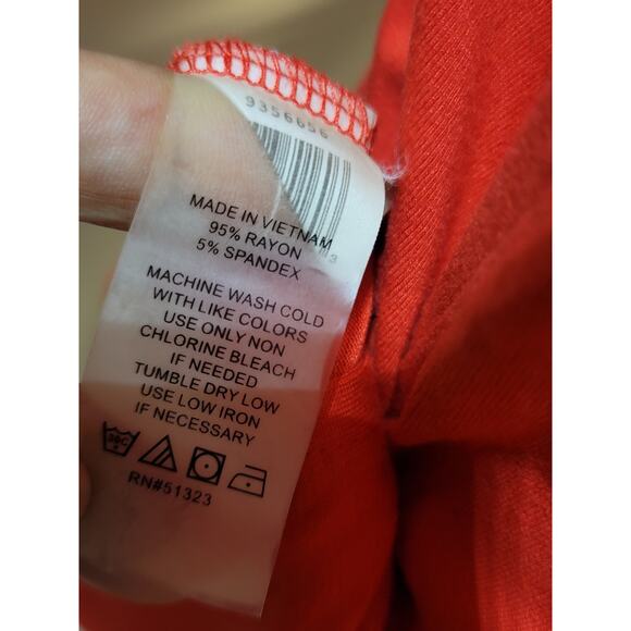 Vince Camuto Blouse Women's Size Small Red Rayon Mock Neck Party Cocktail - Picture 10 of 11